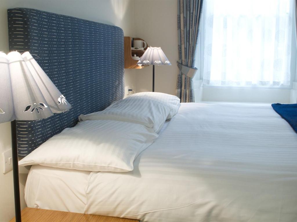 White Hart Hotel St Austell Room photo